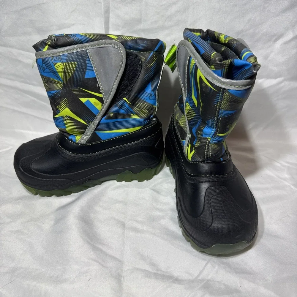 NWT‎ Light-up Toddler Boys Slip-on Winter Mid-Calf Snow Boots: 9/10 BLK BLUE GR